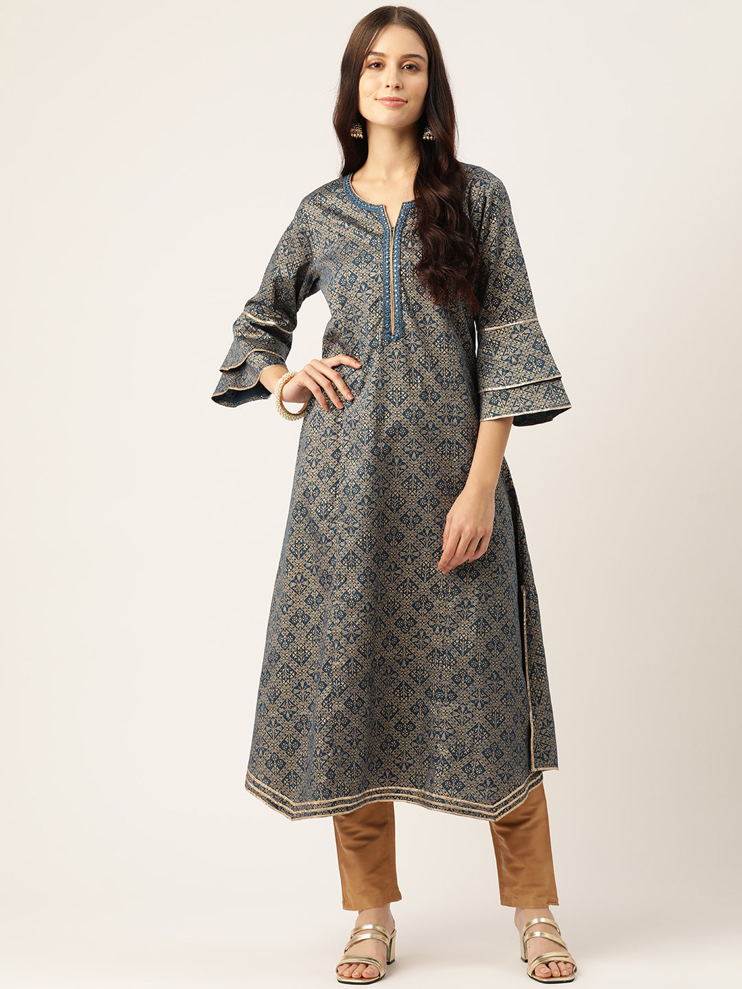 Women Navy Blue and Gold-Toned Floral Printed Kurta