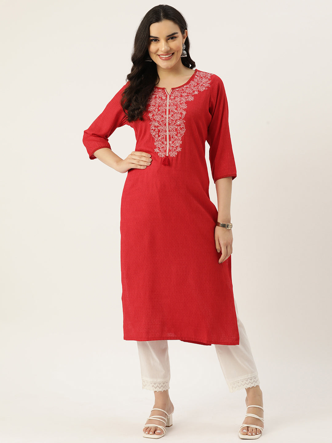 Women Yoke Design Embroidered Thread Work Kurta