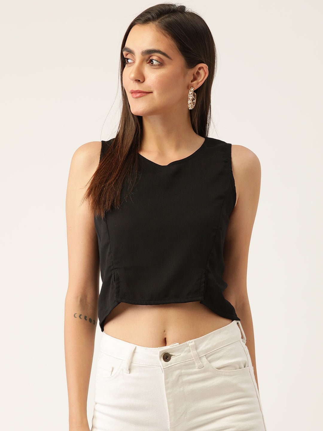 Women Black Solid Crop Top - RueCollections