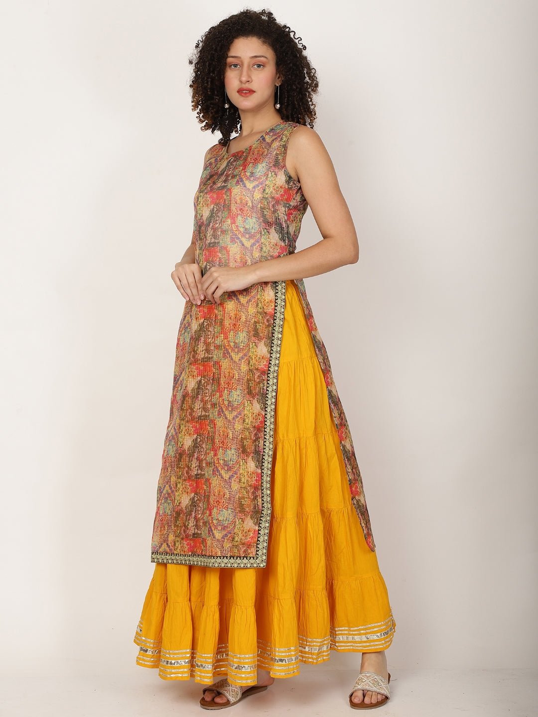 Women Floral Printed Kurta - RueCollections