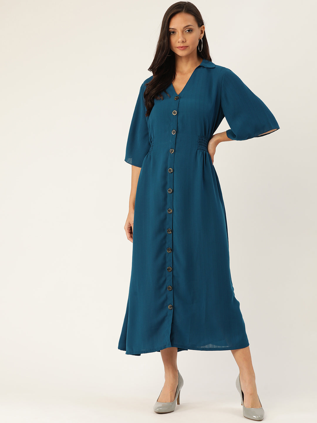 Rue Collection महिलाओं के लिए टील ब्लू सॉलिड स्मोक्ड शर्ट ड्रेस 