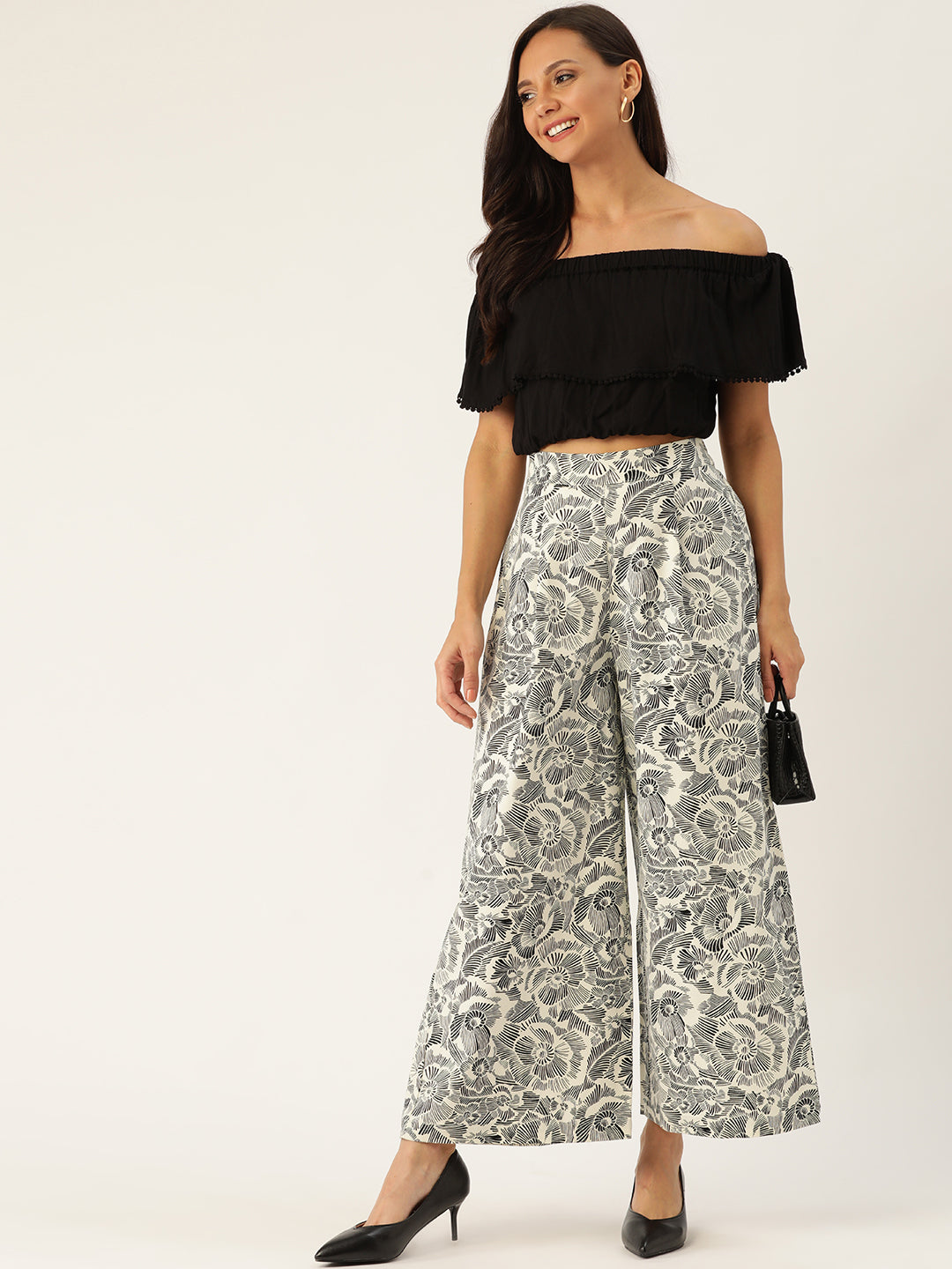 Rue Collection Women White & Black Comfort Fit Printed Parallel Trousers