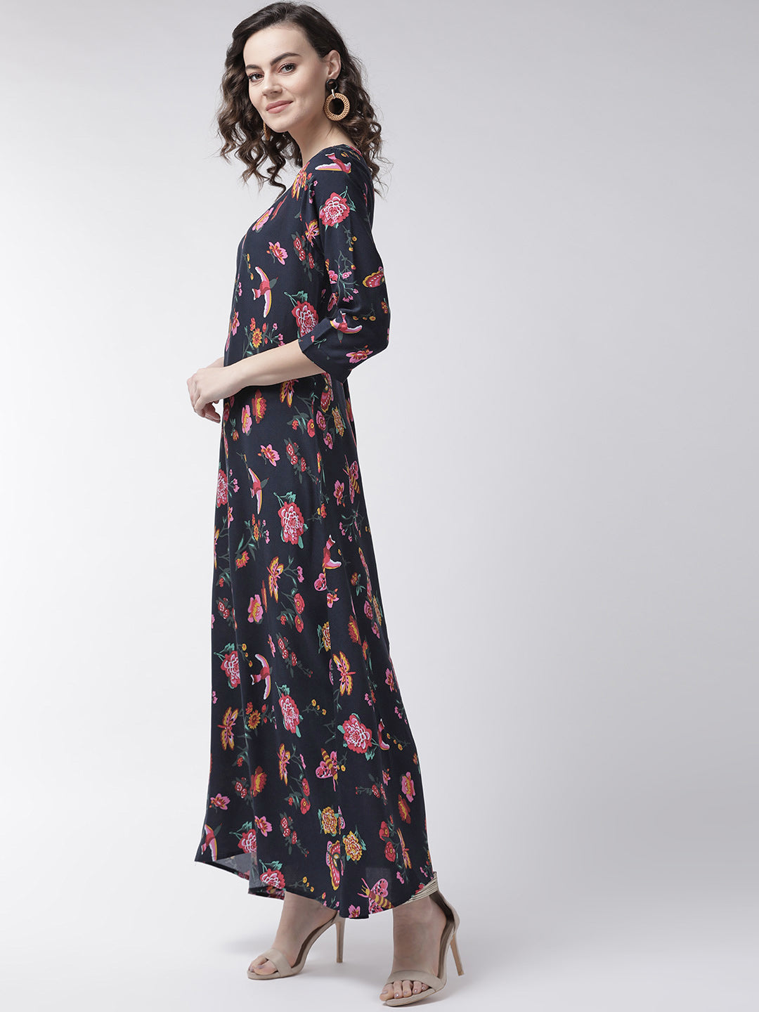 महिलाओं के लिए नेवी ब्लू और पिंक फ्लोरल प्रिंटेड मैक्सी ड्रेस