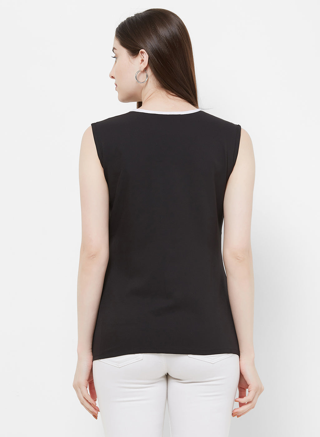 Rue Collection Round Neck Contrast Detail Top